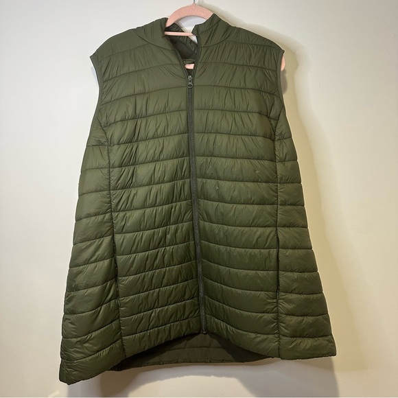 NWT torrid puffer vest size 4X - Picture 1 of 4